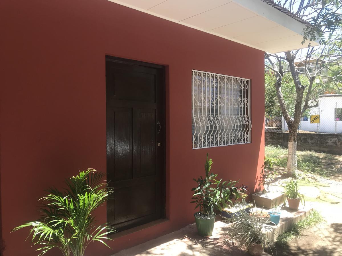 Hostal Augustos San Juan del Sur Exterior photo